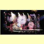entertain18238.jpg